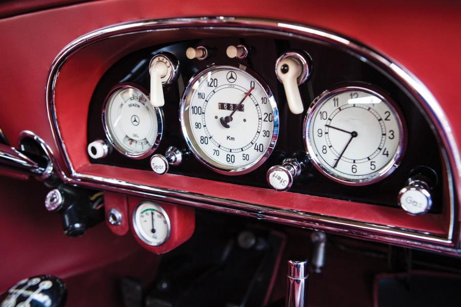 Панель приборов Mercedes-Benz 170 V Cabriolet A 1936 года  (фото 9 из 10)